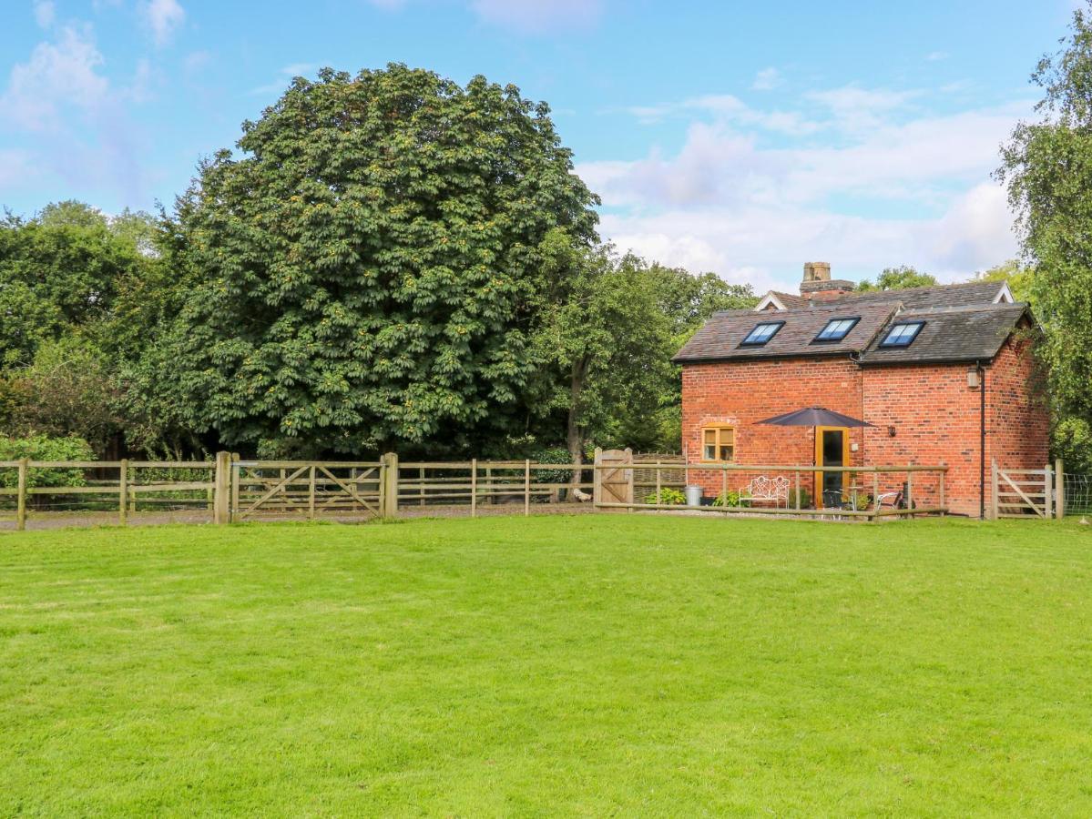 Chequer Stable Villa Brereton Exterior photo